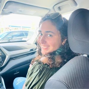 Meet your Posher, Danielle